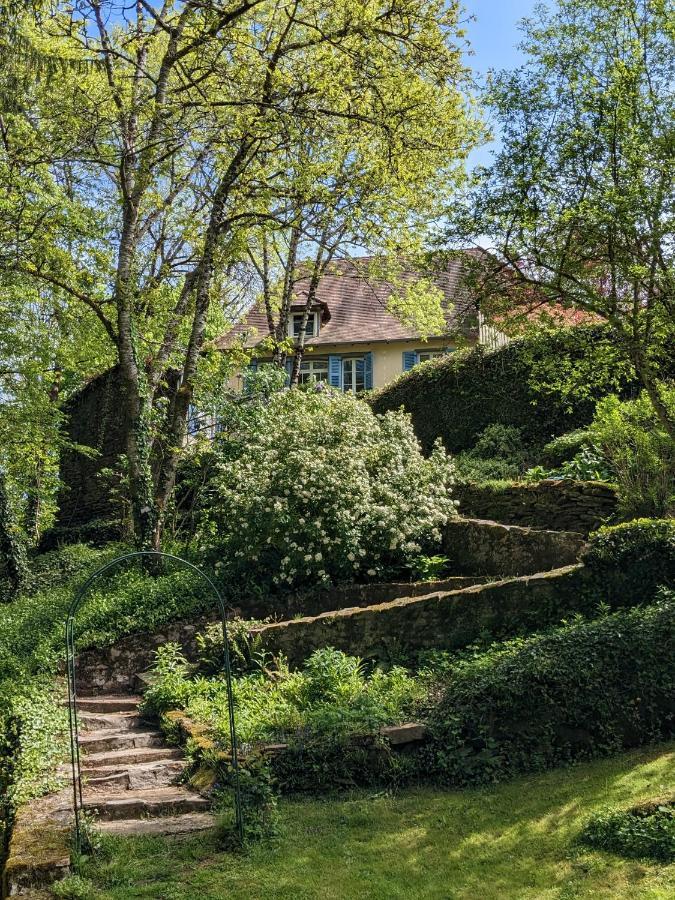 Sous Le Chateau Jumilhac-le-Grand Экстерьер фото